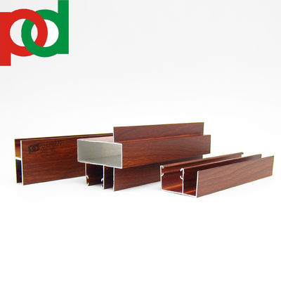 ملفات تعريف الألومنيوم للنوافذ والأبواب مع التشطيبات الخشبية السوداء المختلفة في الأحجام والتصاميم باستخدام تكنولوجيا التطويق